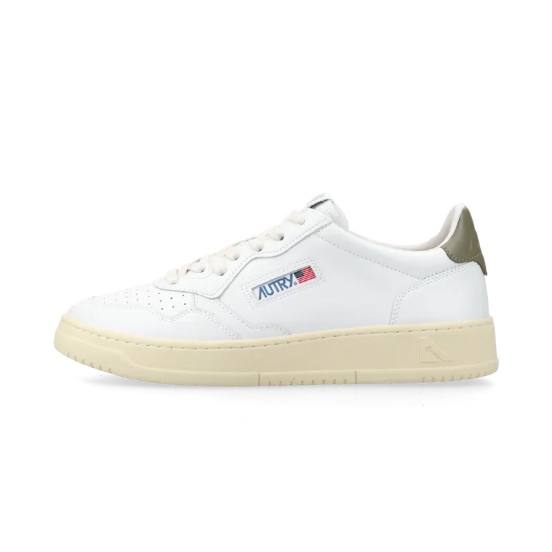 Autry Medalist Low (White / Brown) – AULMLL77