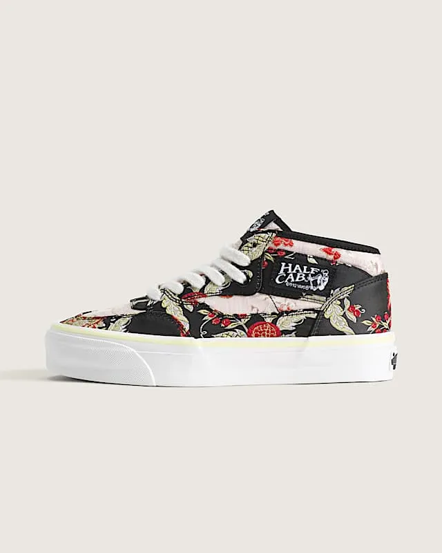 Vans Half Cab 33 Decon Vibram “Floral Tapestry” (VN00110EBLK): geborduurde bloemen op een skate-icoon