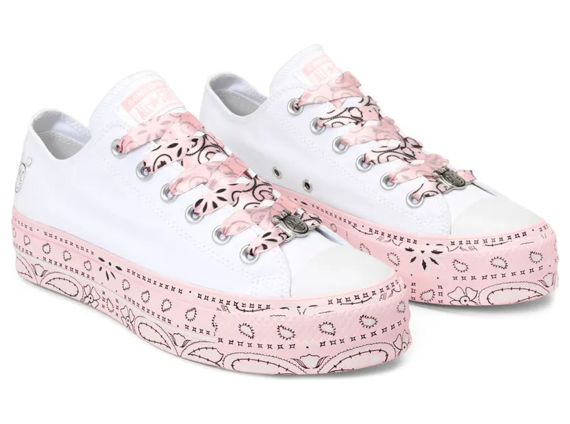 converse-chuck-taylor-all-star 562236C