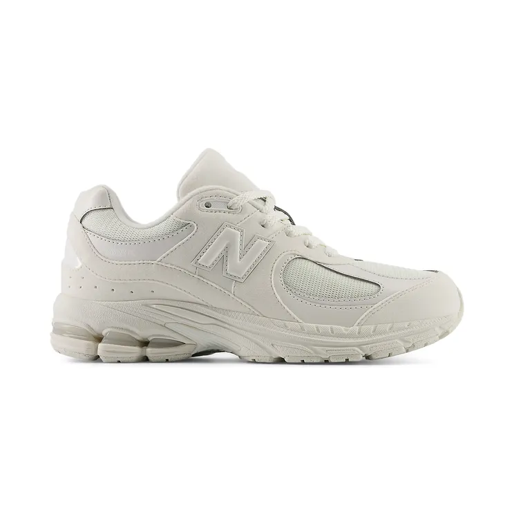 New Balance 2002R Sea Salt Metallic Reflection (GC2002WH)