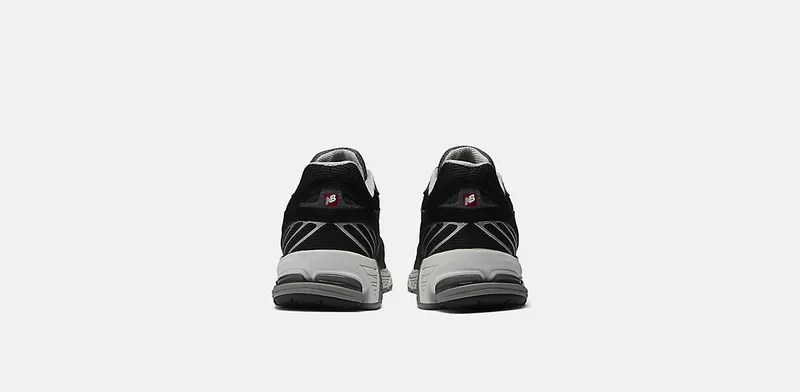New Balance 860v2 “Comme des Garcons Homme – Black” (ML860JU2)