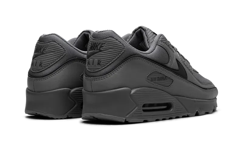 Nike 90 Premium “Smoke Grey Black” (HV4517-003)