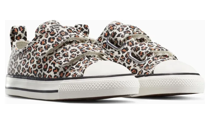 converse-chuck-taylor-all-star A16589C