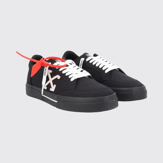 Off-White Sneakers Black (M293C9F0031001)