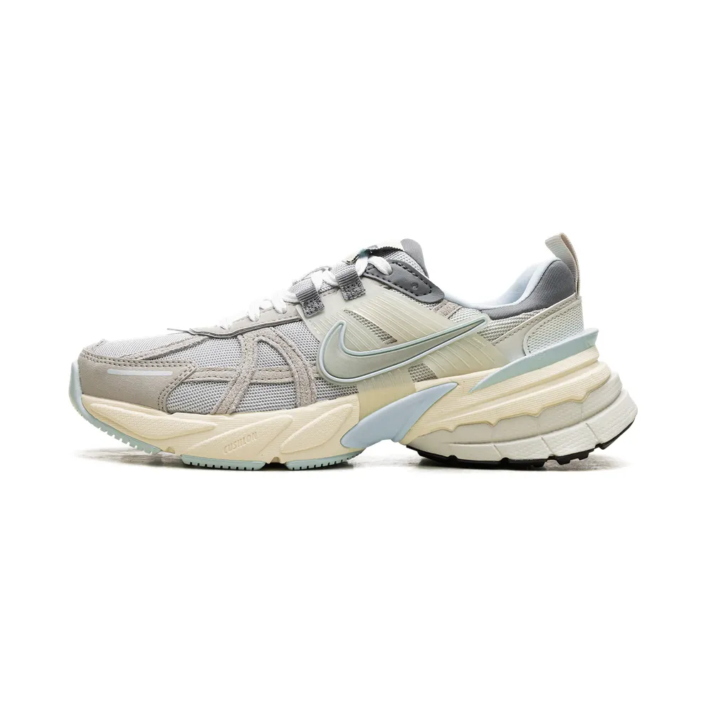 Nike V2K Run “METALLIC PLATINUM” (FZ3596-072)