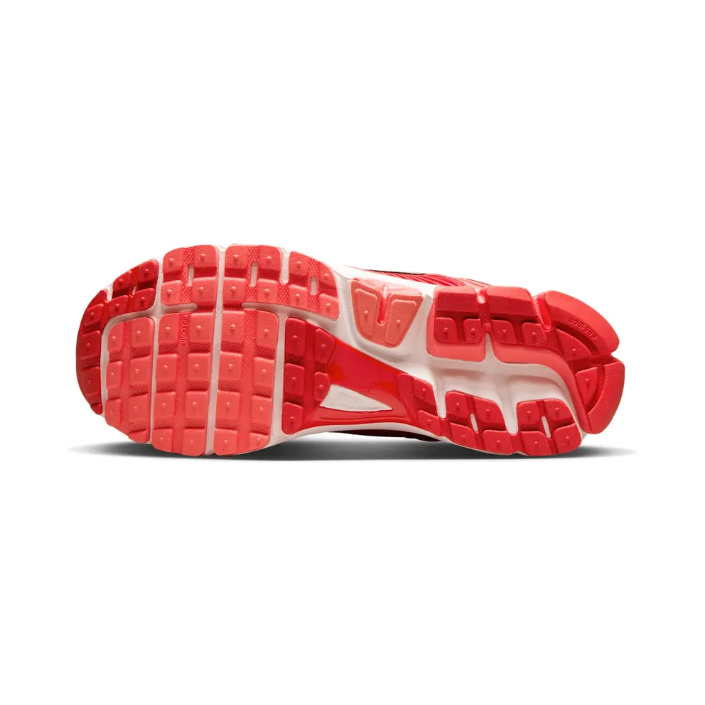 Nike Zoom Vomero 5 PRM “University Red Metallic Silver” (FN6833-657)