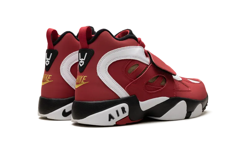 Nike Air Diamond Turf 2 GS “Fire Red / White” (IR4727-600)