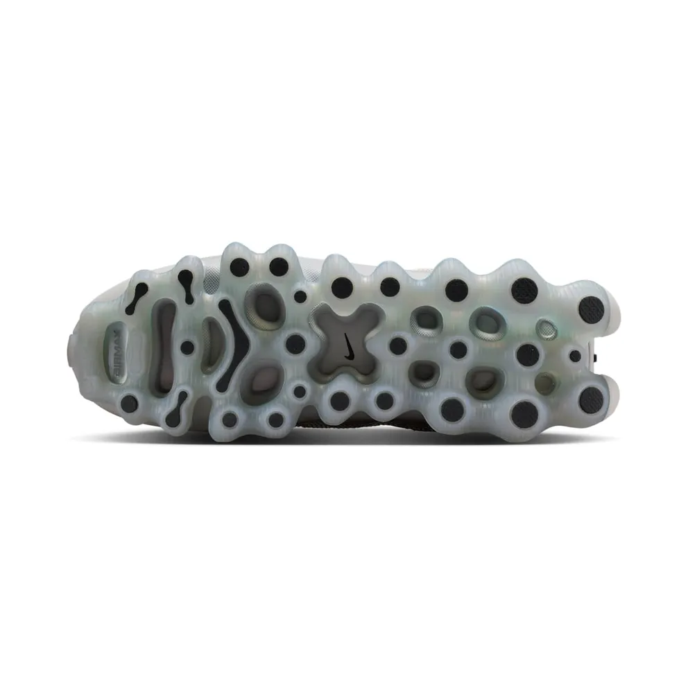 Nike Liquid Max – “Grey Fog / Platinum Tint / Pure Platinum / Dark Smoke Grey” (IQ7634-005)