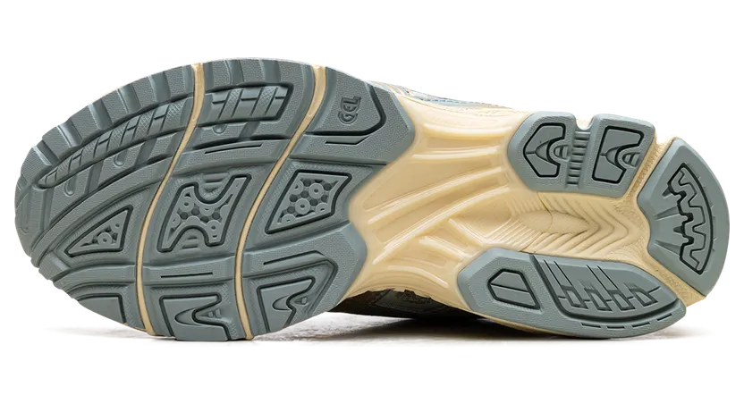 asics-gel-kayano 1203A476-200
