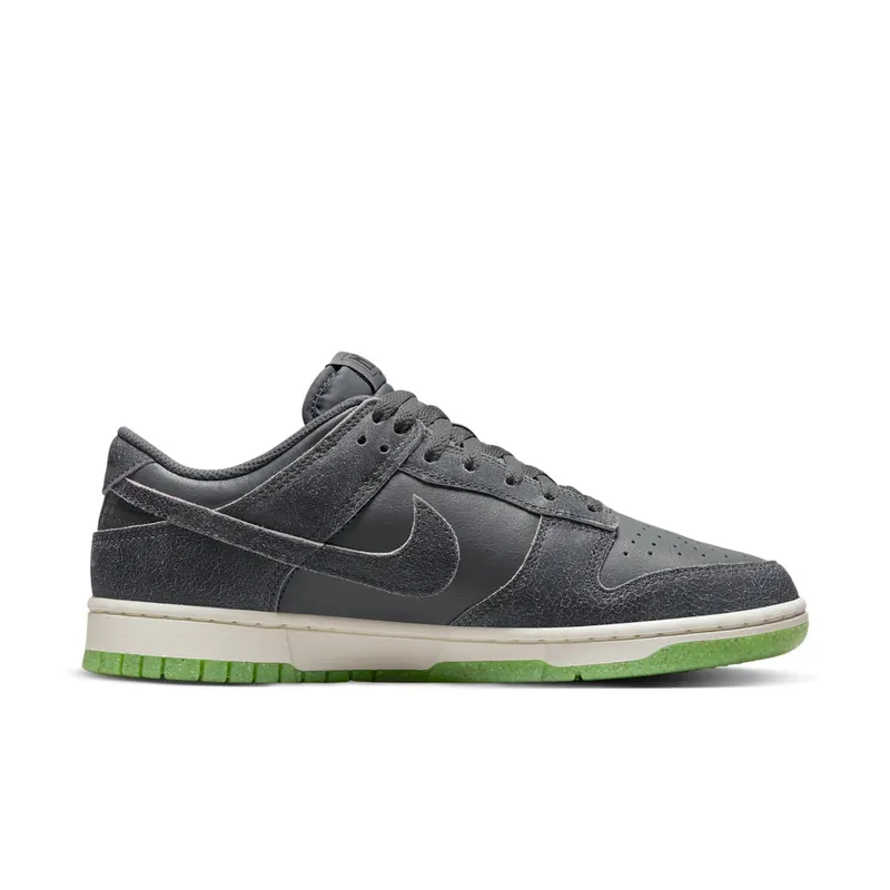 Nike Dunk Low SE “Halloween – Cauldron” (DQ7681-001)