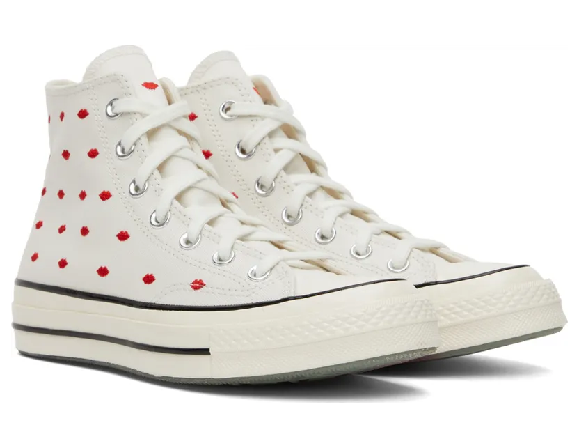 converse-chuck-taylor-all-star A01601C