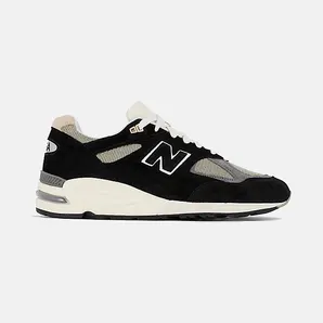New Balance 990 v2 “Teddy Santis – Black” (M990TE2)