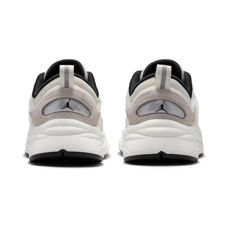 air-jordan-trunner II6531-102