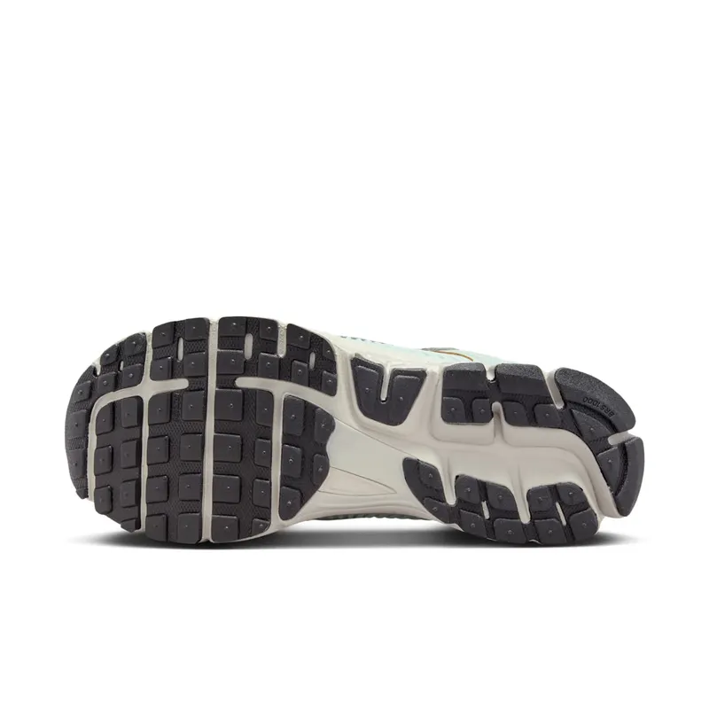 Nike Zoom Vomero 5 (beige / silver) – FN6742-001
