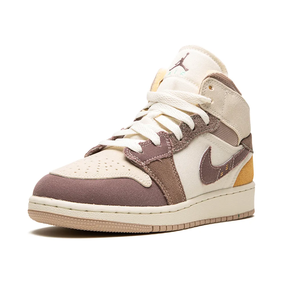 Air Jordan 1 Mid SE Craft GS “Inside Out – Taupe Haze” (DZ4466-102)