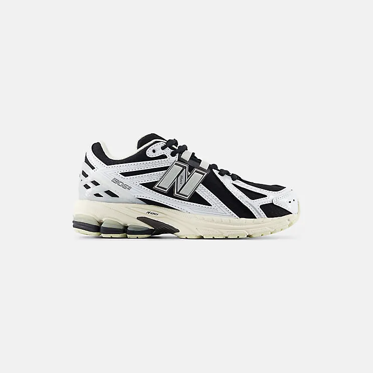 New Balance 1906 GS “White / Black” (GC1906CI)