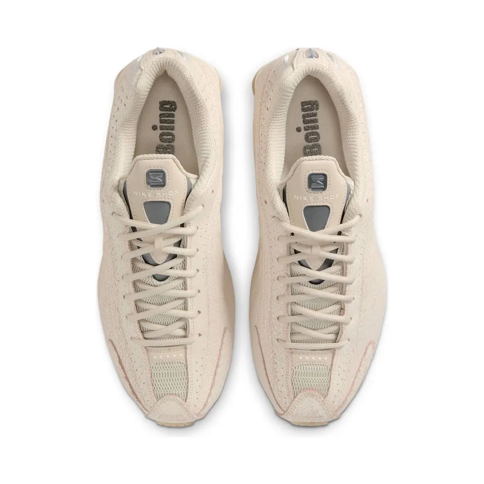 Nike Shox R4 “Natural Metallic Silver” (IO4544-100)