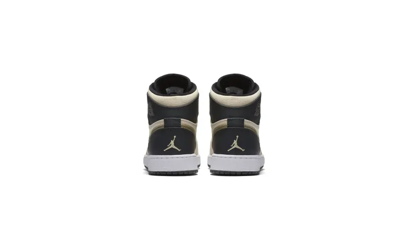 Jordan 1 Retro Heiress Pearl (GS) (832596-209)