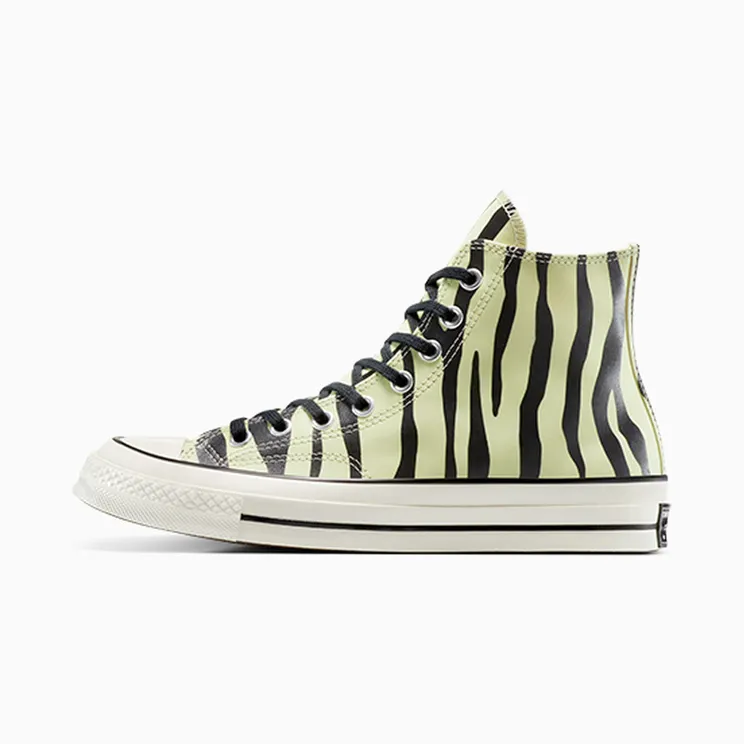 converse-sneaker A15032C