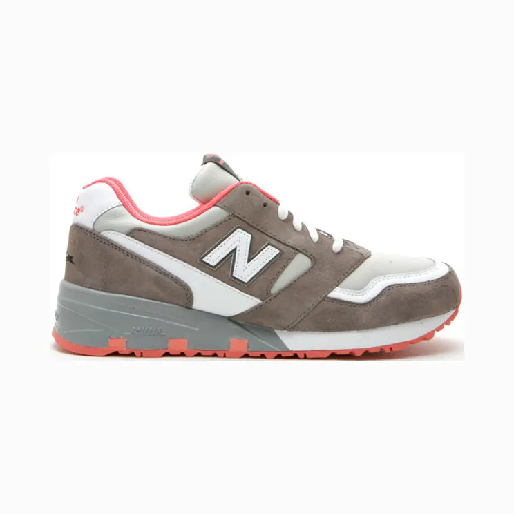 New Balance 575 Staple Pigeon Grey