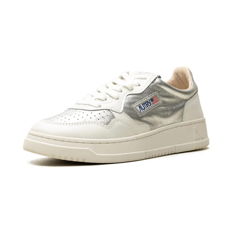 Autry Medalist Low “White/Silver” (AULW-GB01)
