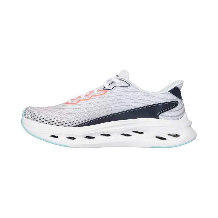 skechers-max-cushioning 220425_WMLT