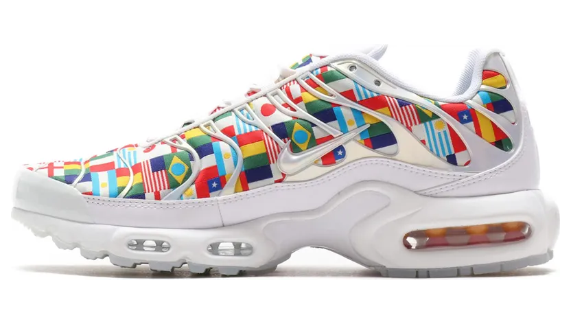 Nike Air Max Plus International Flags (AO5117-100)