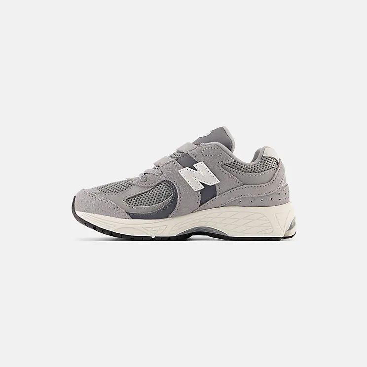 new-balance-2002r PV2002ST