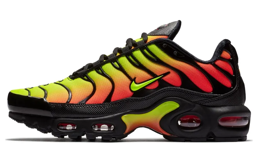 Nike Air Max Plus Black Volt Solar Red (W)