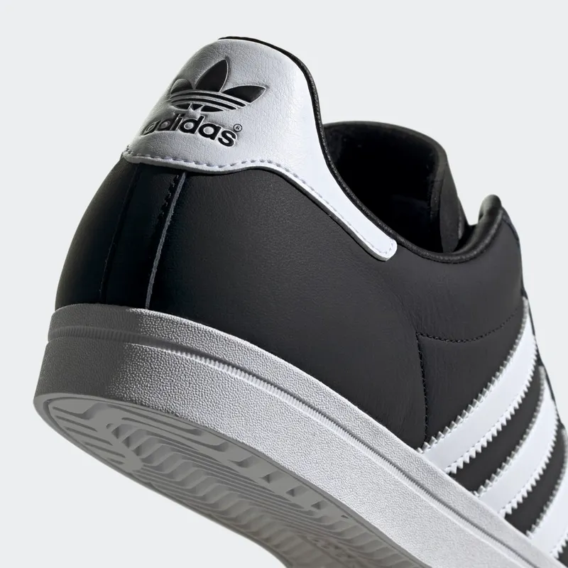 adidas-coast-star EE8901