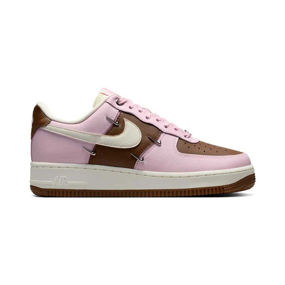 Nike Air Force 1 Low ’07 LX Cacao Wow Pink Foam Metallic Silver Mini Swoosh (IO7595-211)