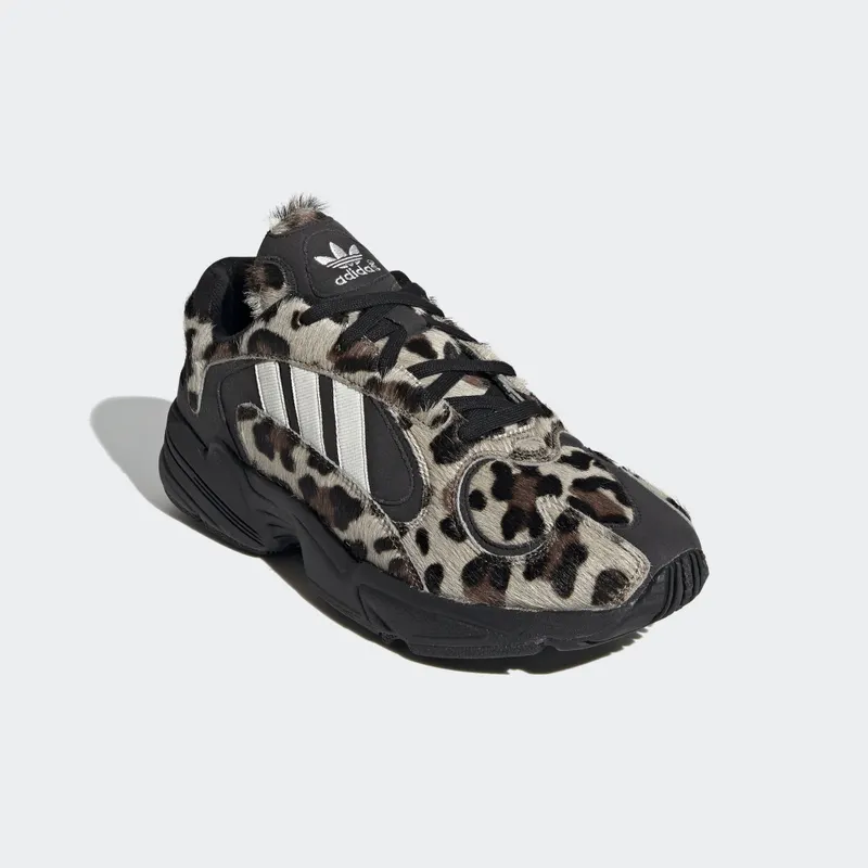 adidas Yung-1 Leopard Core Black/Off White/Simple Brown (EG8726)