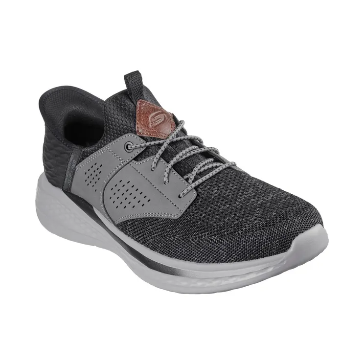 skechers-relaxed-fit 210889_BKGY
