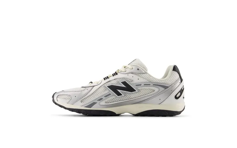 New Balance 204L “Silver Metallic Black” (U204LSWD)