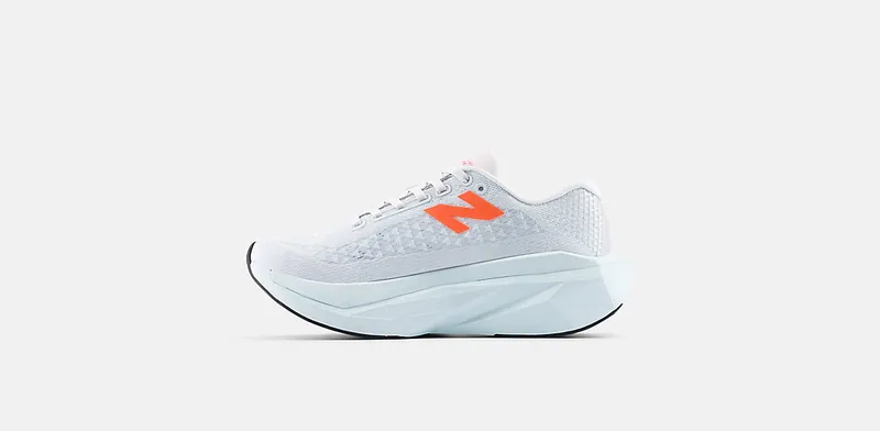 NEW BALANCE FuelCell SuperComp Trainer v3 “GLINT BLUE / DAYBREAK” (WRCX76E)