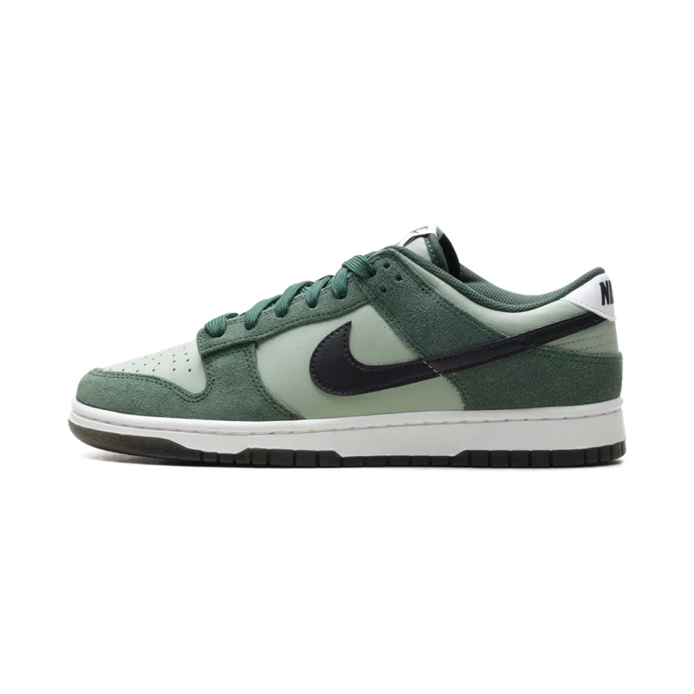 Nike Dunk Low Retro SE “Jade Horizon / Fir” (IB6399-301)