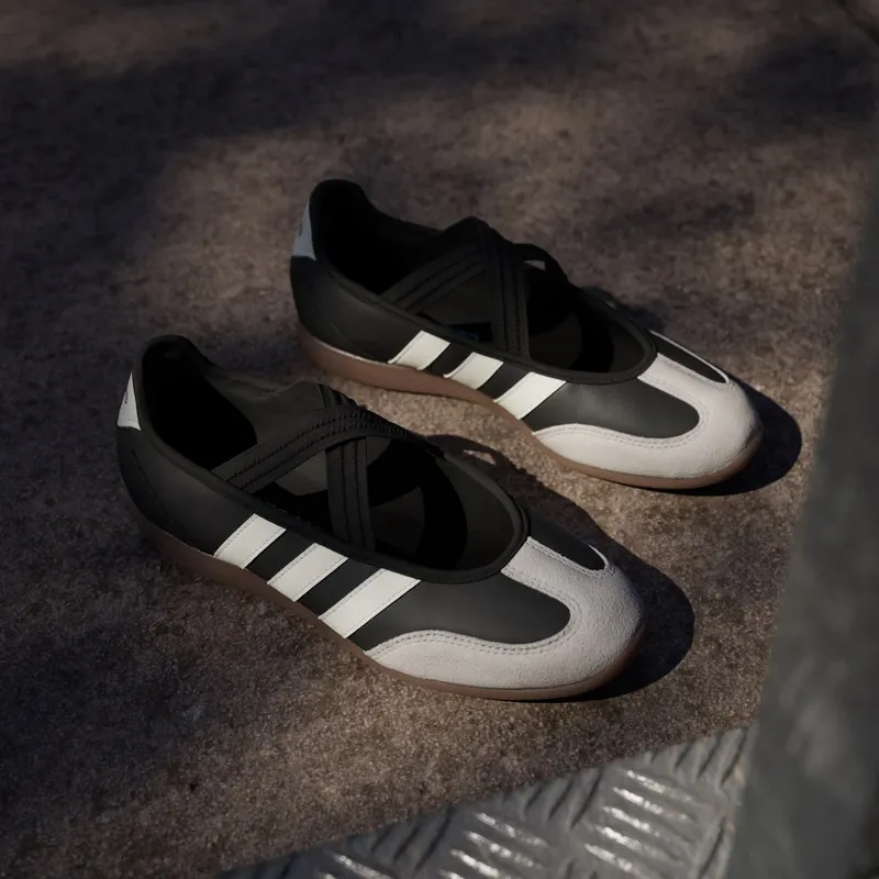 Adidas BARREDA MARY JANE Shoes Core Black / Core White / Gum (HQ7401)