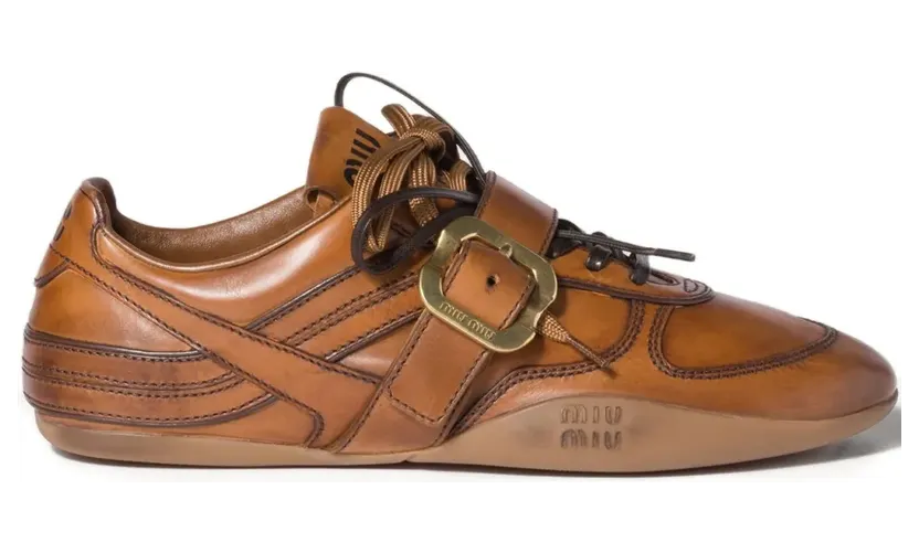 Miu Miu Miu Gymnasium leren met gespbandje “Brown” (5E549EFA005537)