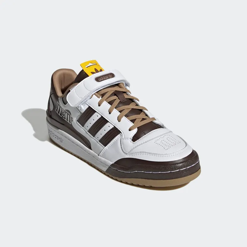 Adidas M&M'S Brand Forum Low 84 Cloud White / Cardboard / Dark Brown (GY6313)