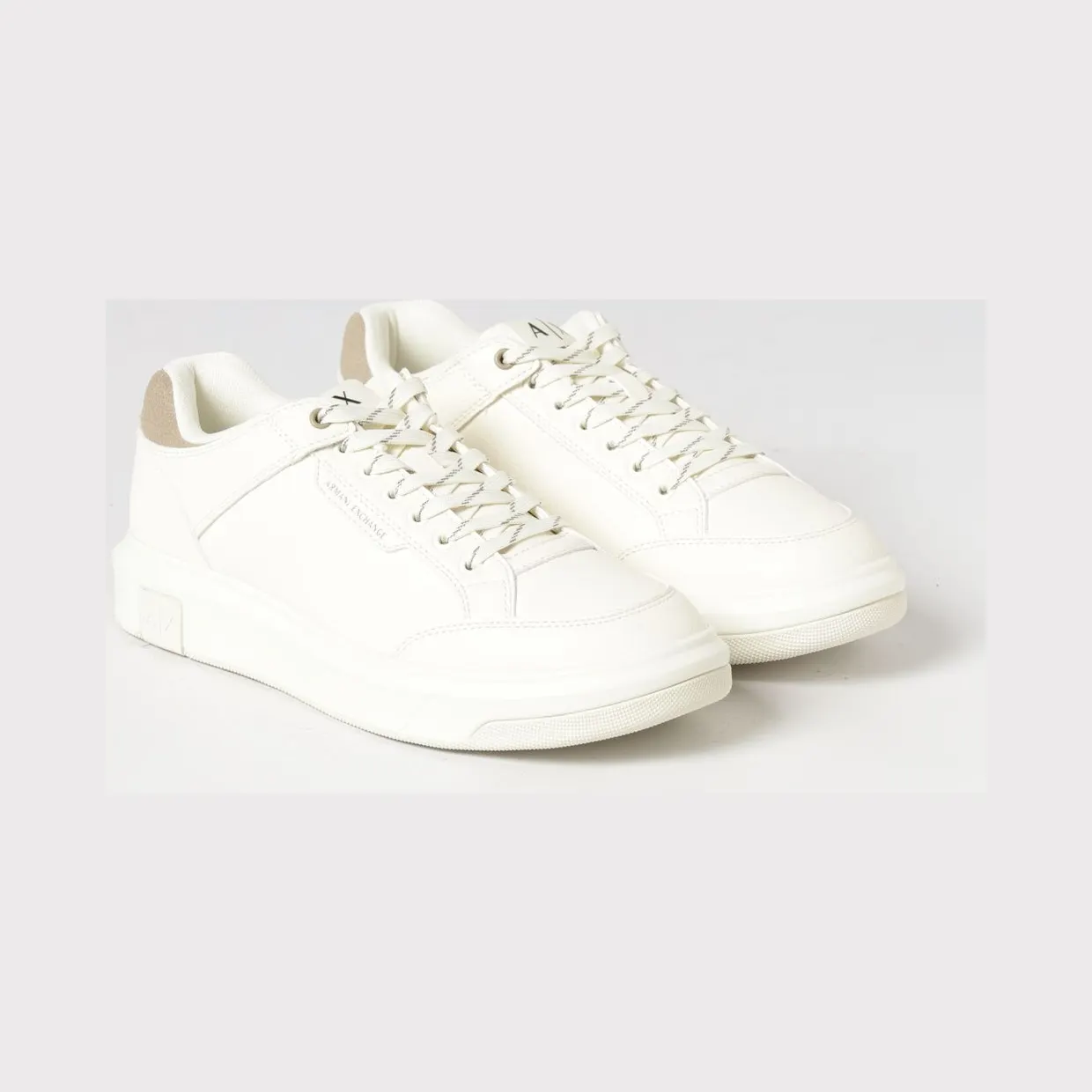 Armani Sneakers Beige (XM001722AF17540MZ754)