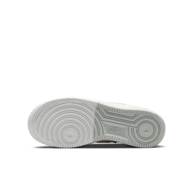 Nike Air Force 1 Low GS “Split – Light Silver” (DZ2660-001)