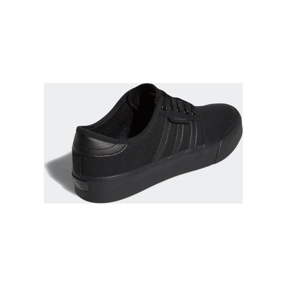 adidas Seeley XT Core Black / Core Black / Core Black (GZ8570)