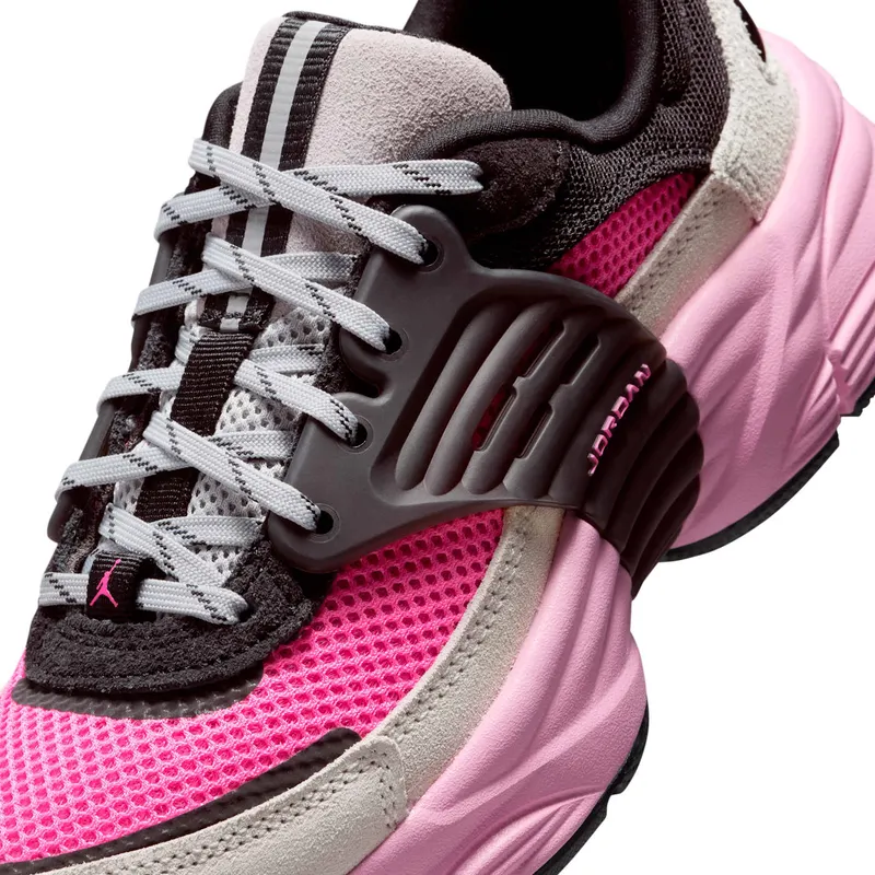 Jordan Trunner O/S Wolf Grey Pink Blast (II6531-002)