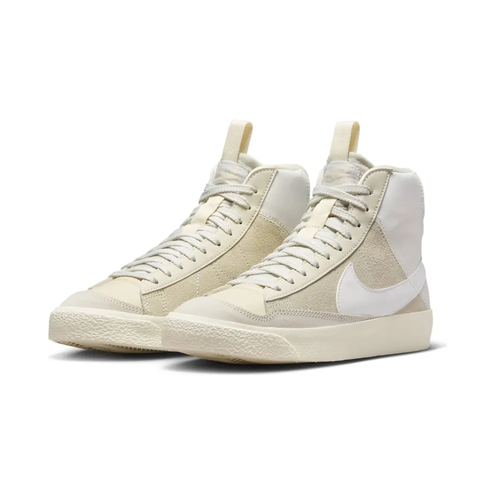 Nike Blazer Mid ’77 D Older Kids’ White (DQ6084-100)