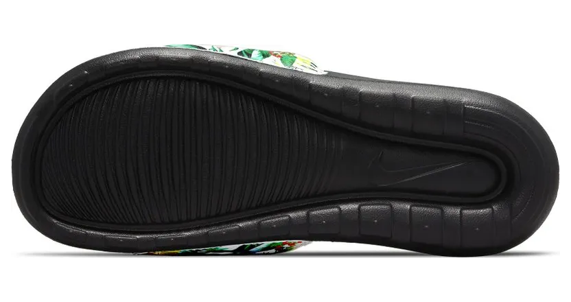nike-victori-one CN9676-004