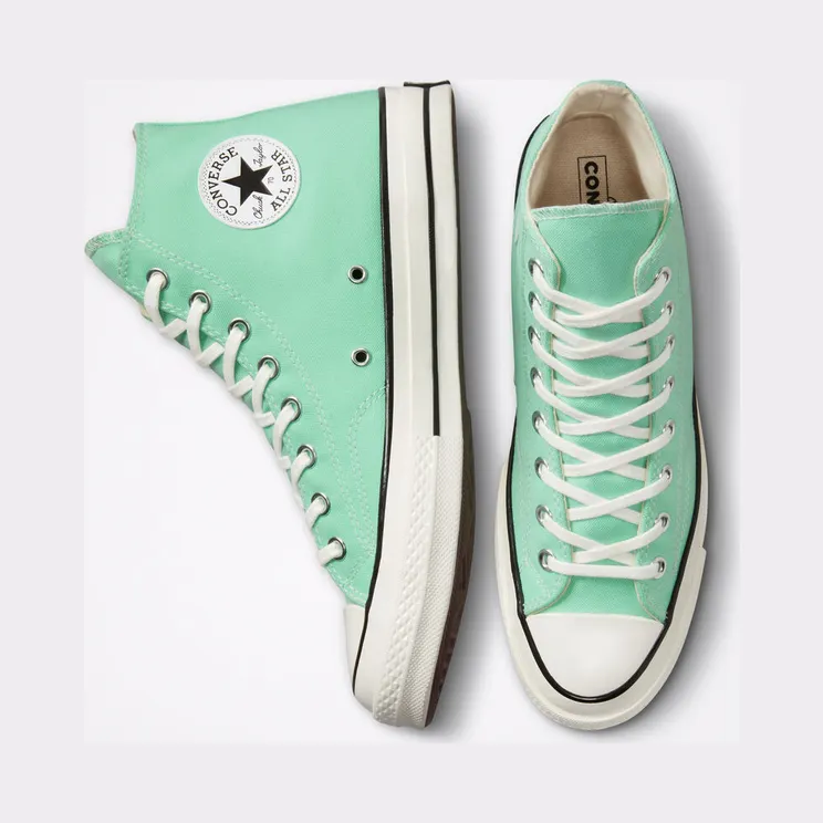 converse-chuck-taylor-all-star A00748C