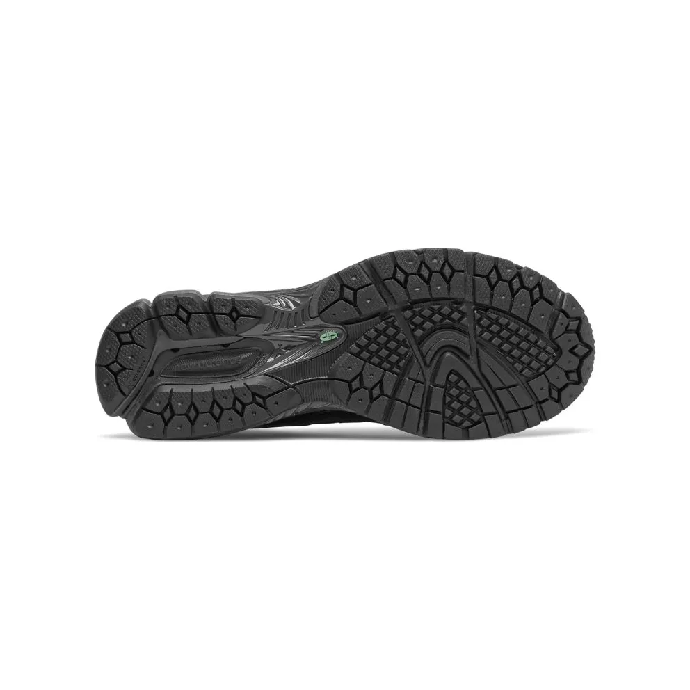 New Balance New Balance Black/Green (M2002RLD)