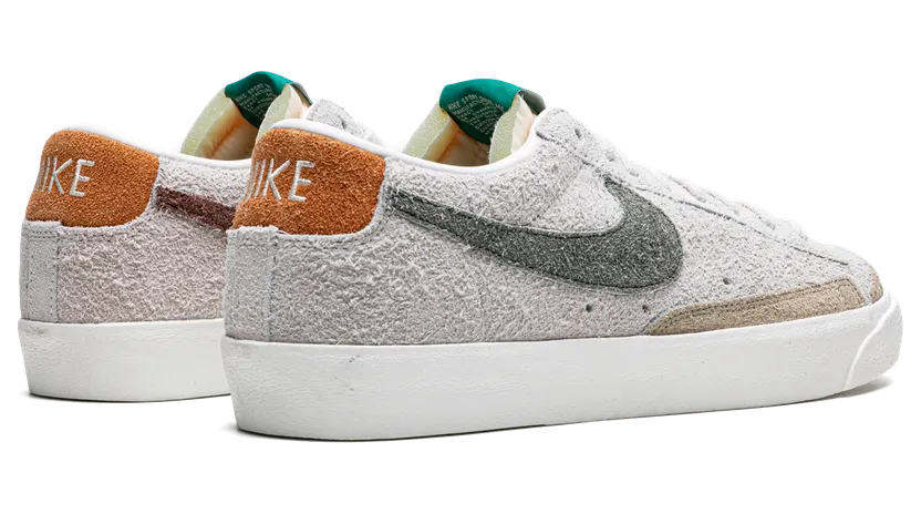 nike-blazer DM7582-100