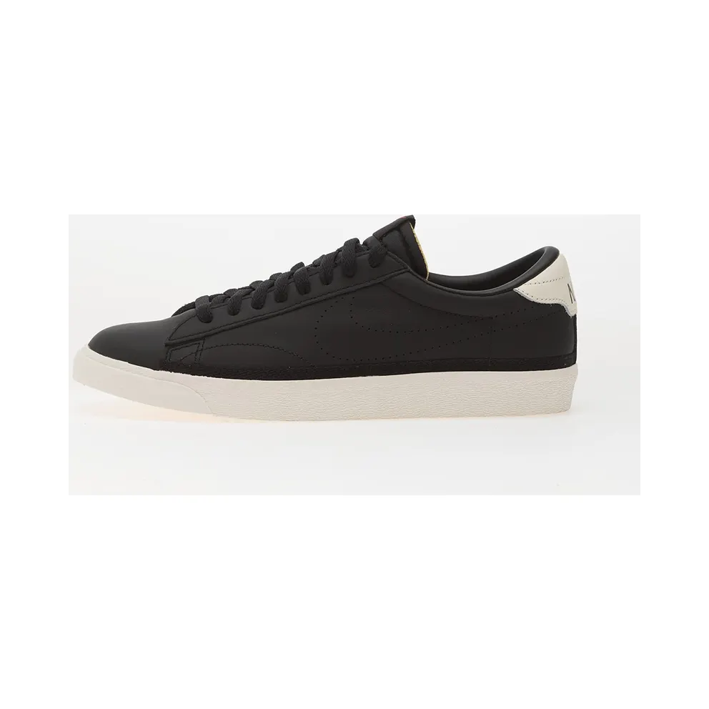 Nike Tennis Classic Schwarz / Sail / Team Orange / Schwarz