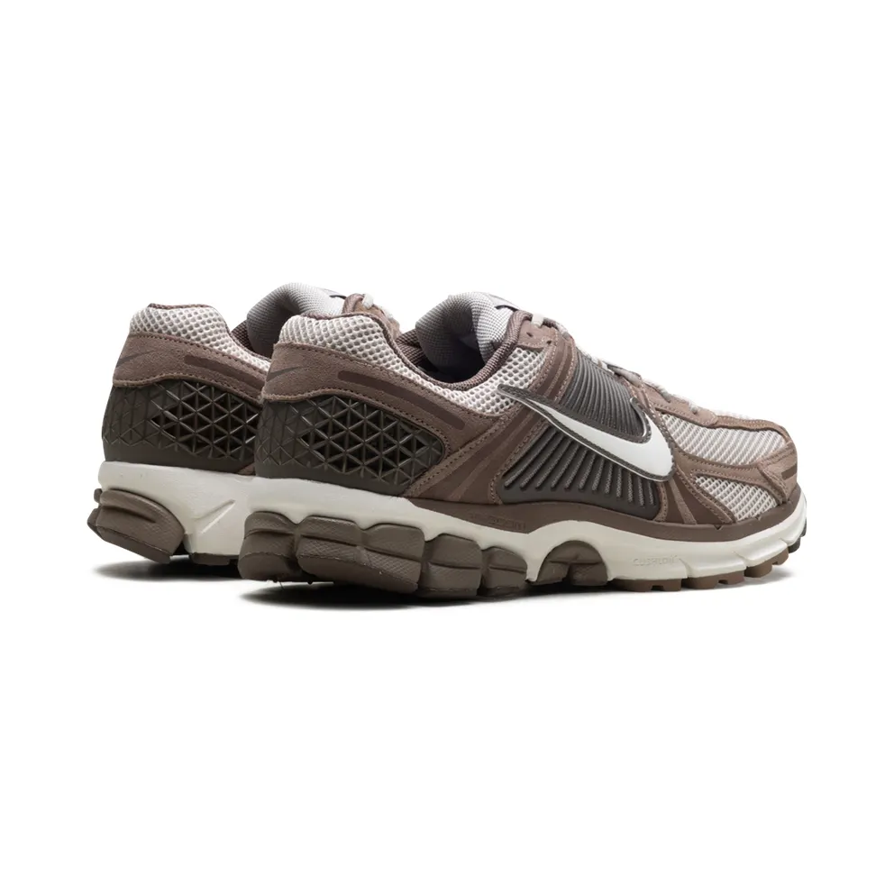 Nike Zoom Vomero 5 “Mink Brown” (HF1553-004)